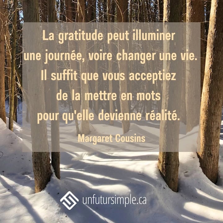 Citation de Margaret Cousins: La gratitude peut illuminer une journée, voire changer une vie. Il suffit que vous acceptiez de la mettre en mots pour qu'elle devienne réalité. Sentier enneigé dans la forêt Warwick.
